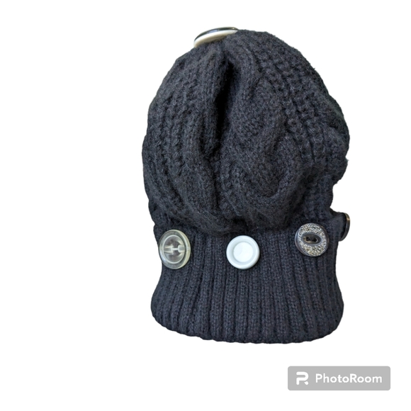 Women's Knitted Tuque/Hat with cuffed buttons. Black. NWT. - Picture 8 of 8